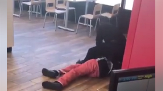 McDonald\'s Employee Goes Crazy — Beats The McCrap Out Of Customer For \'Disrespecting Him\'